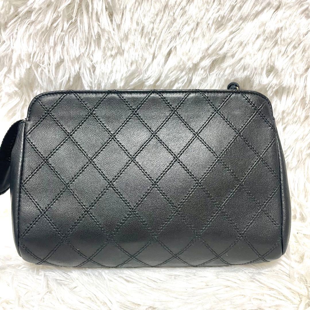 【美品】シャネル ビコローレ マトラッセ ポーチ レザー ココマーク ロゴ金具