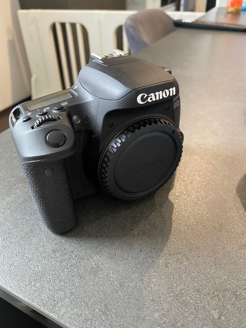 Canon EOS 9000d デジタル一眼レフカメラ 本体