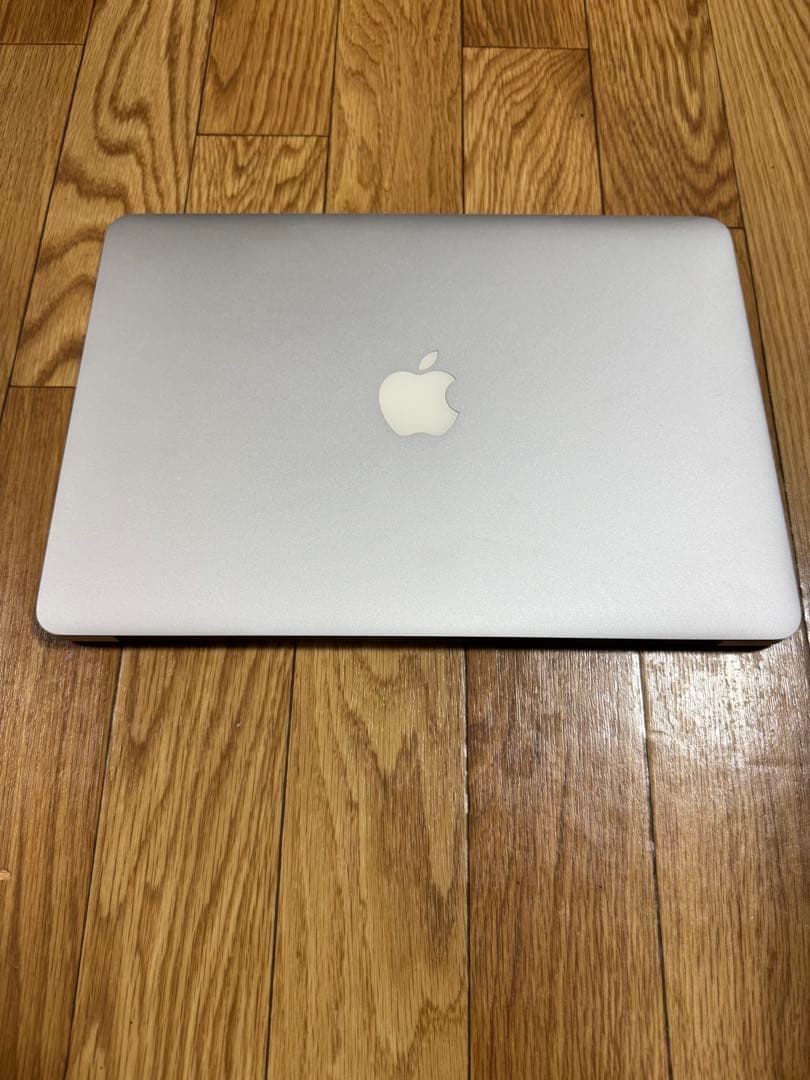 MacBook Air 13inch シルバー 256GB 初期化済み