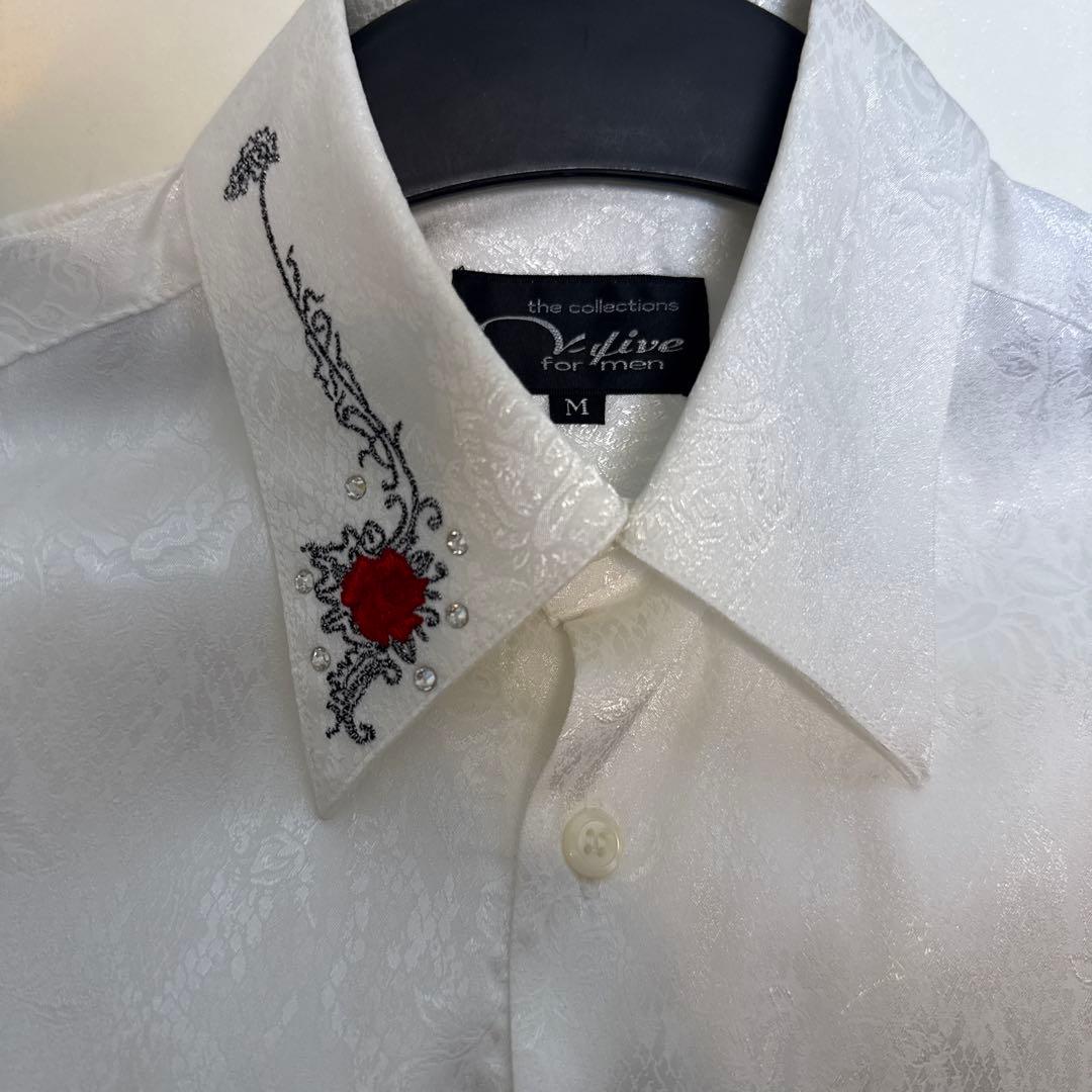 ステージ衣装3点セット。(ジャケット、シャツ、ネクタイ)