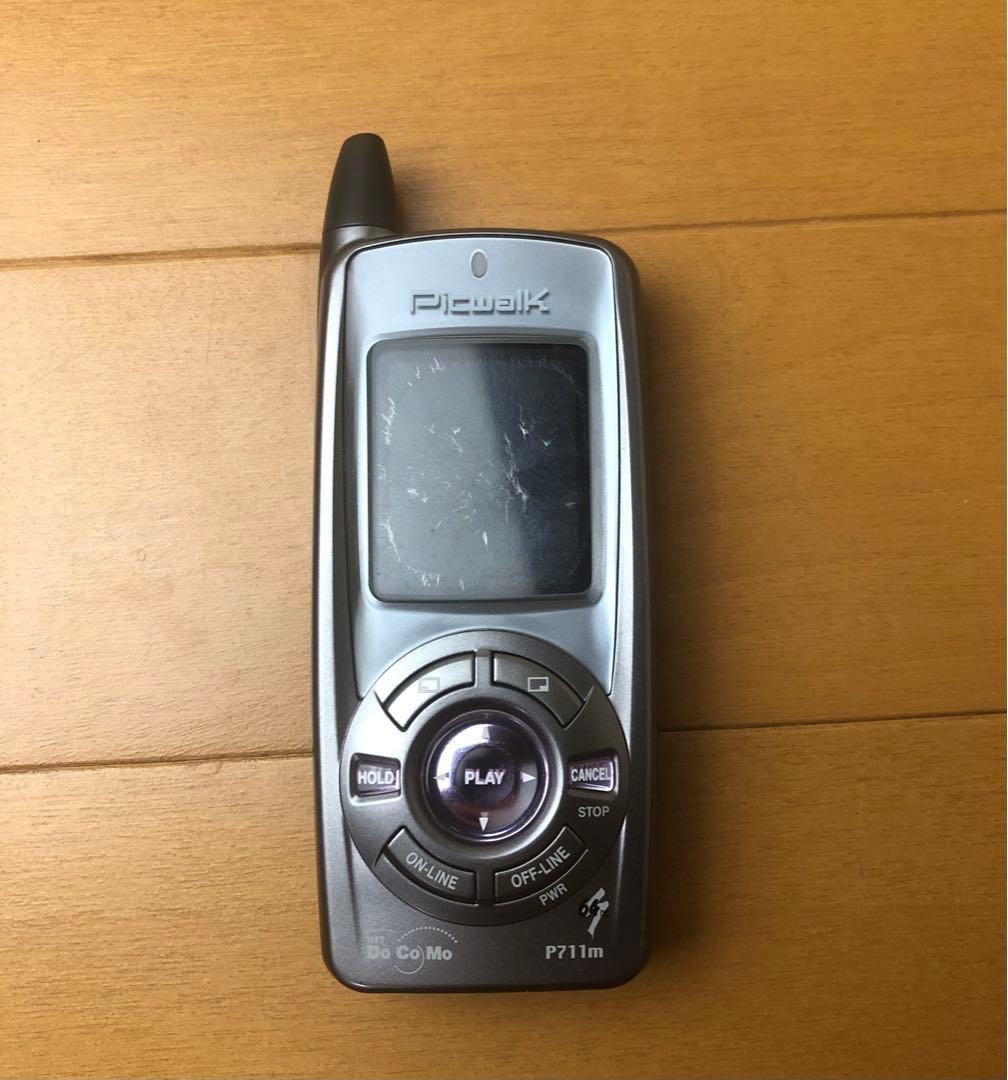 ドコモ Picwalk P711m グレー ピックウォーク DOCOMO