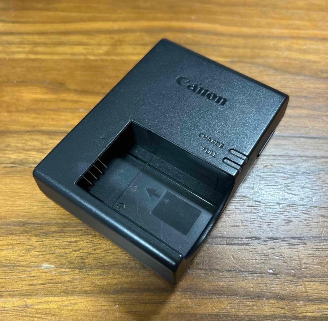 Canon EOS Kiss X10 レンズ・充電器付き