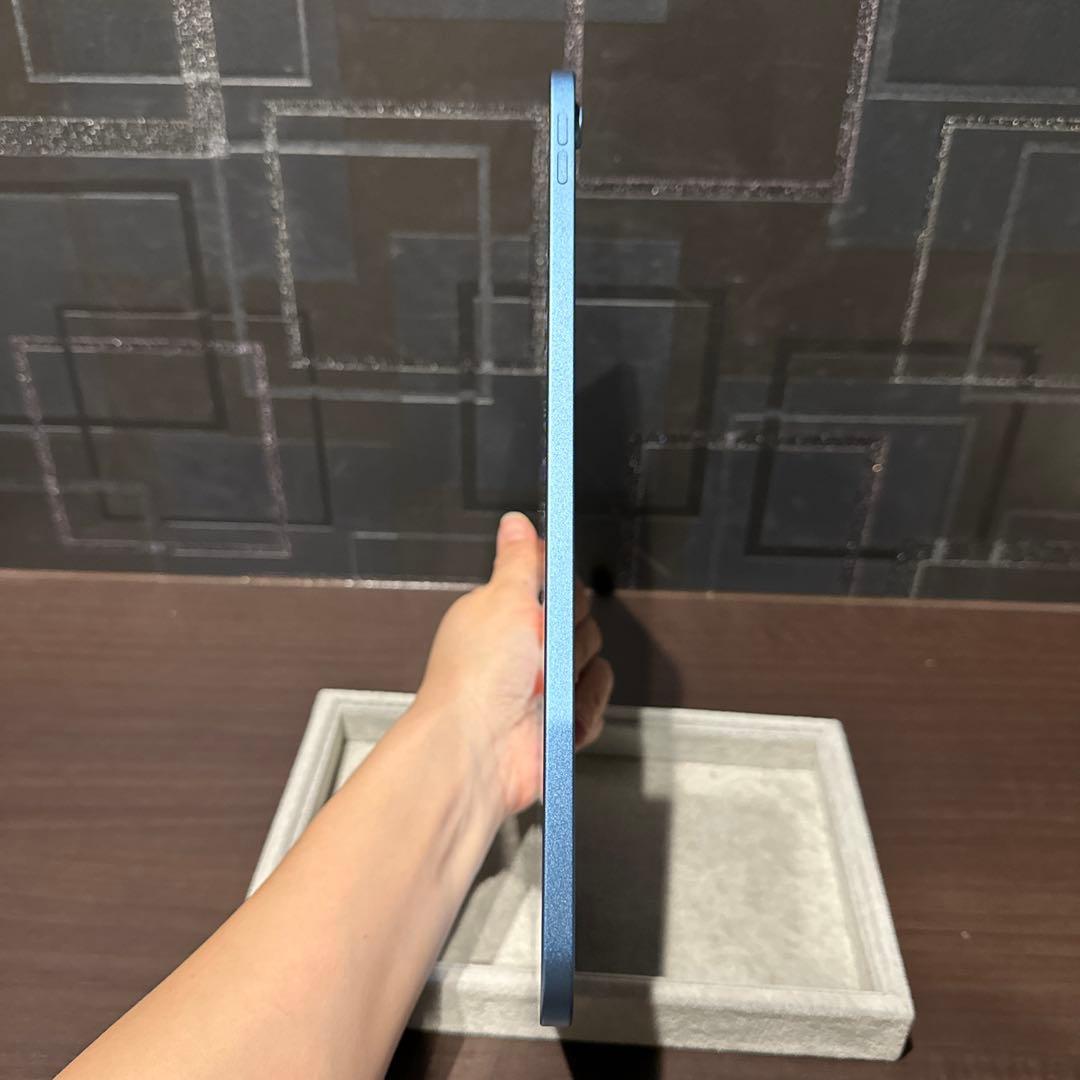 iPad(第10世代) Wi-Fiモデル　64GB ブルー