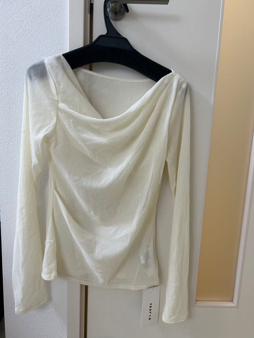 新品未使用　FRAY I.D デコルテタックフロッキーチュールトップス