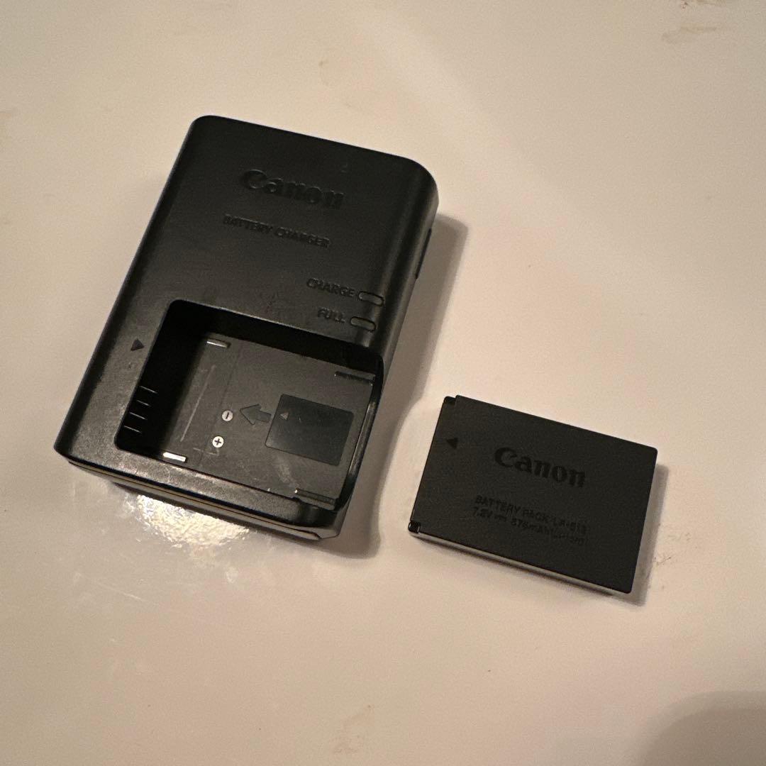 Canon EOS M ミラーレスカメラ Black / 22mm レンズ