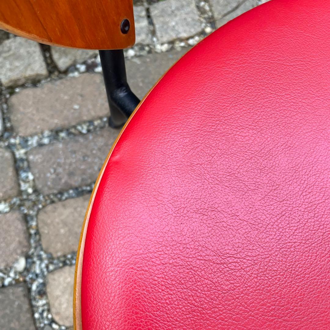 デンマーク　フレデリシア　椅子　ナナディツエル　　赤　ウェグナー 北欧