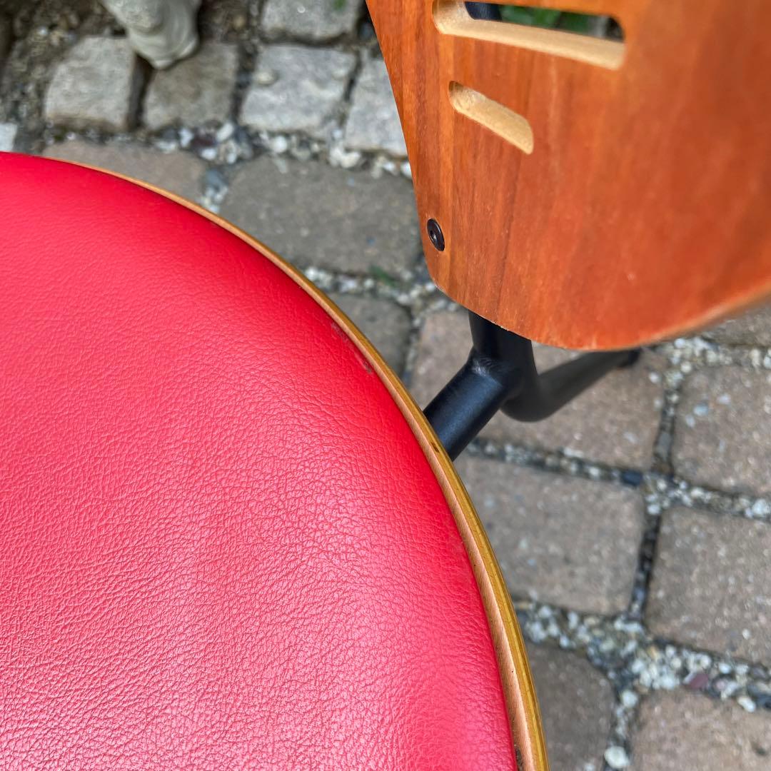 デンマーク　フレデリシア　椅子　ナナディツエル　　赤　ウェグナー 北欧