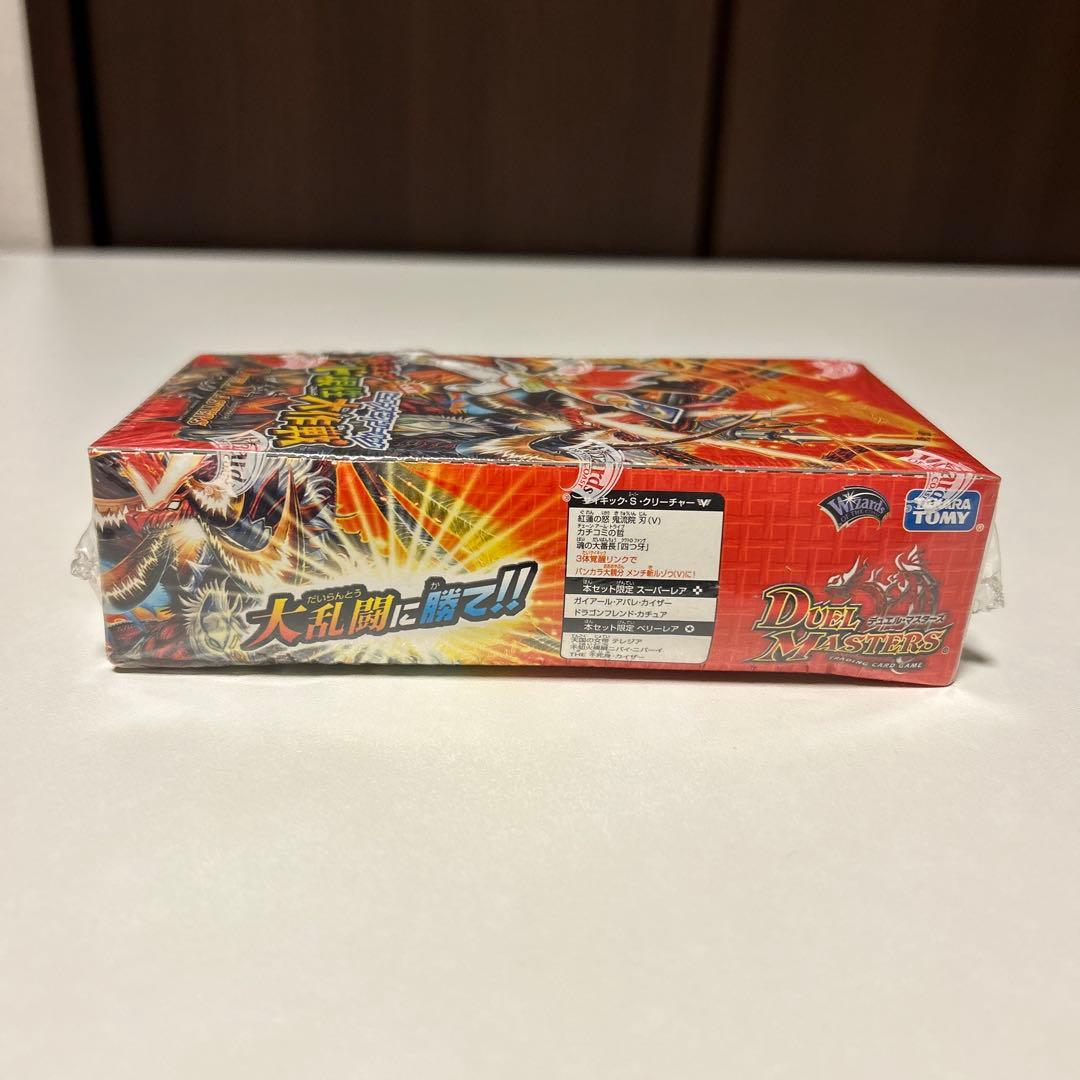 box 燃えるド根性大作戦　ヒーローズビクトリーパック　デュエルマスターズ