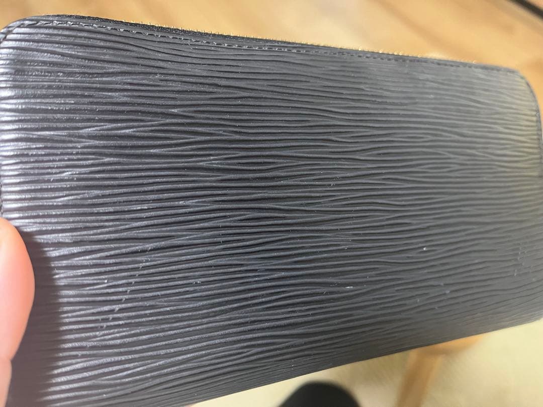 Louis Vuitton 長財布 ジッピーウォレット　エピ　ブラック