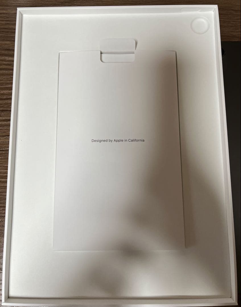 【れれれのれー】Apple iPad Air (第4世代) スペースグレー