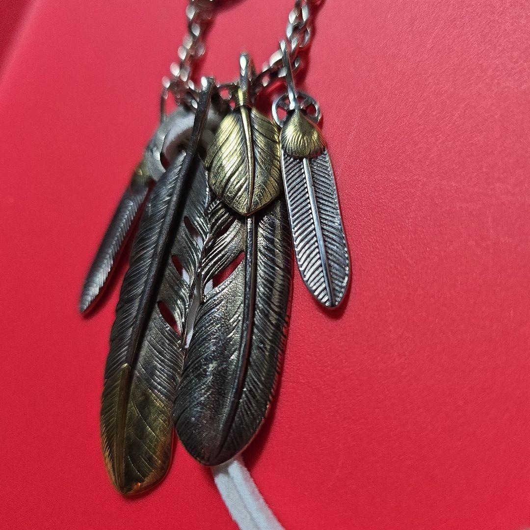 【試着のみ美品】４連フェザーネックレス　キムタク