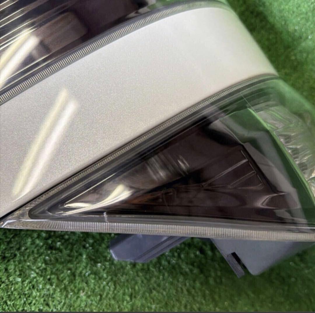 (H20/5) ヴェルファイア DBA-ANH20W テールランプ セット