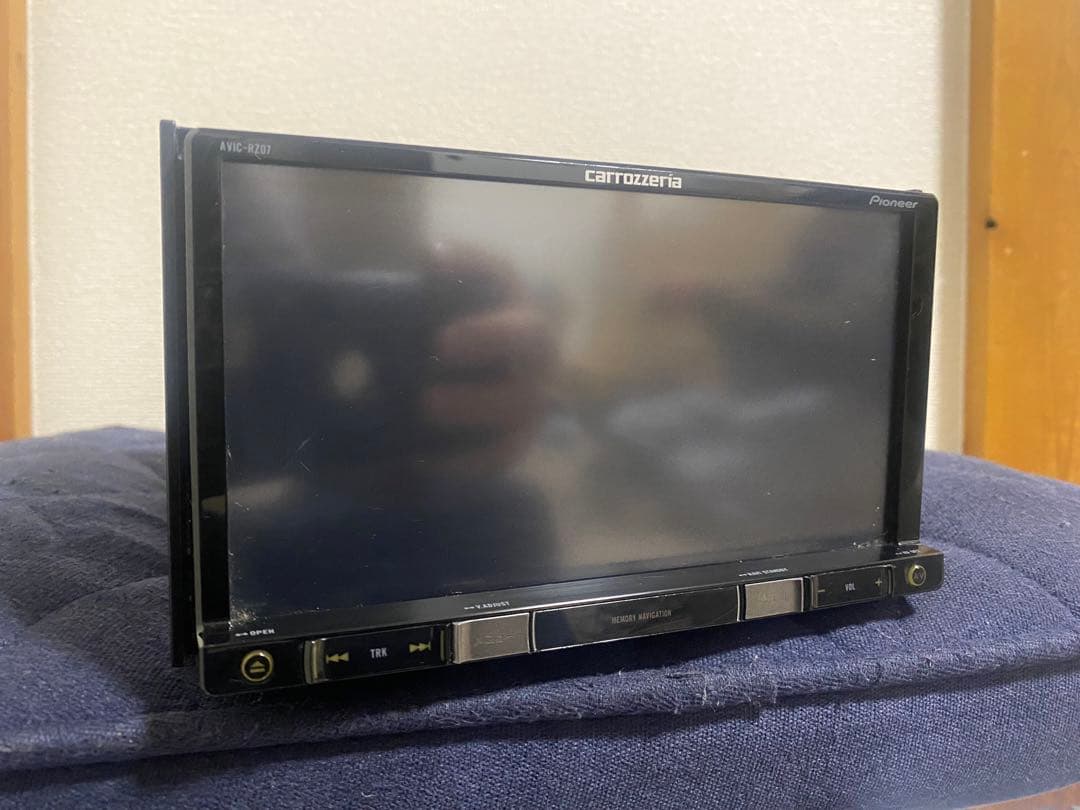 カーナビ carrozzeria AVIC-RZ07