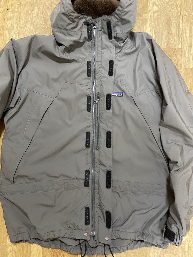 Patagonia マウンテンパーカー グレー　インファーノ
