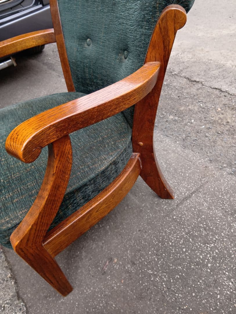 レトロな緑色の椅子　三越家具