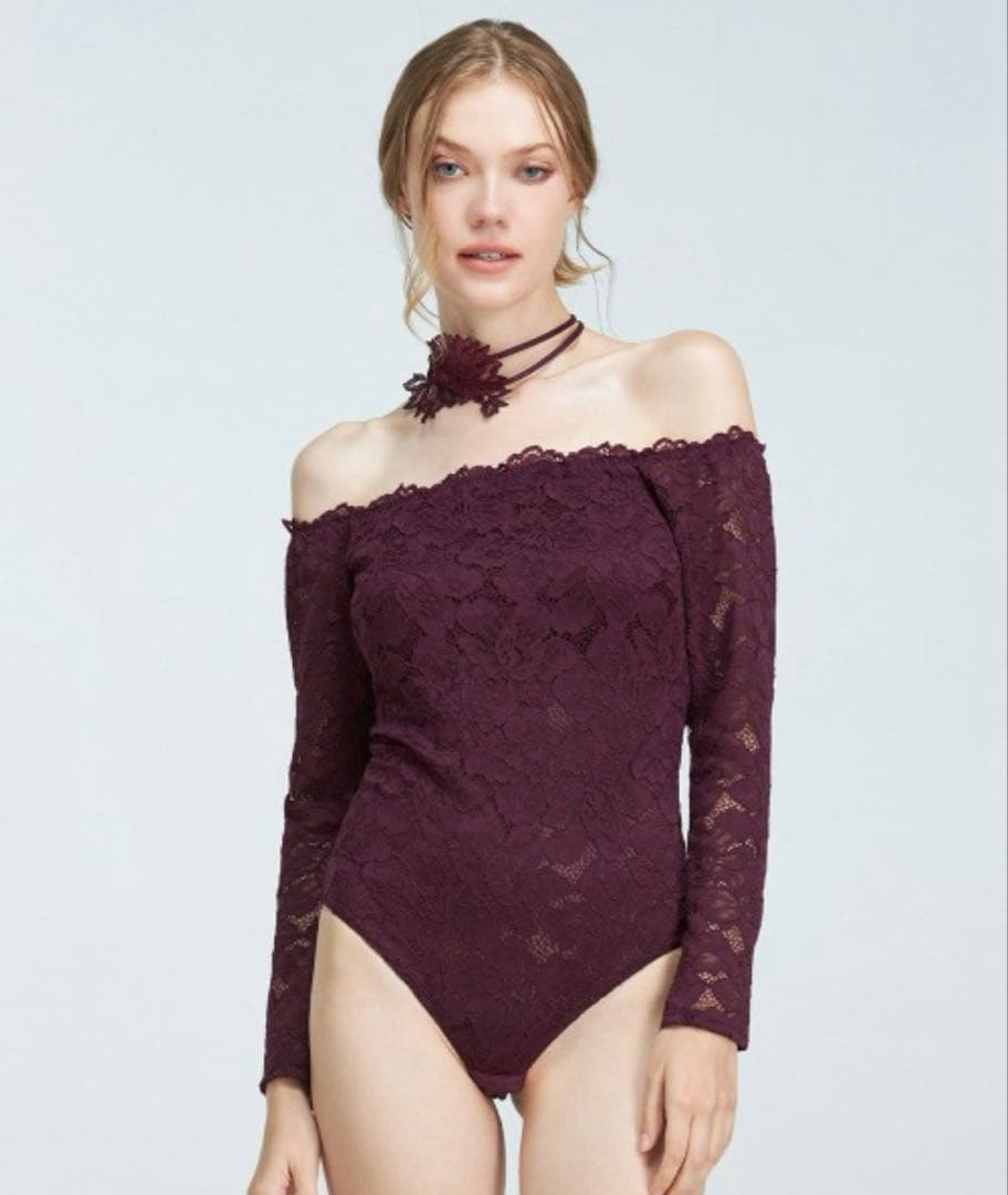 ANNEBRA チョーカー付きオフショルレースボディスーツ
