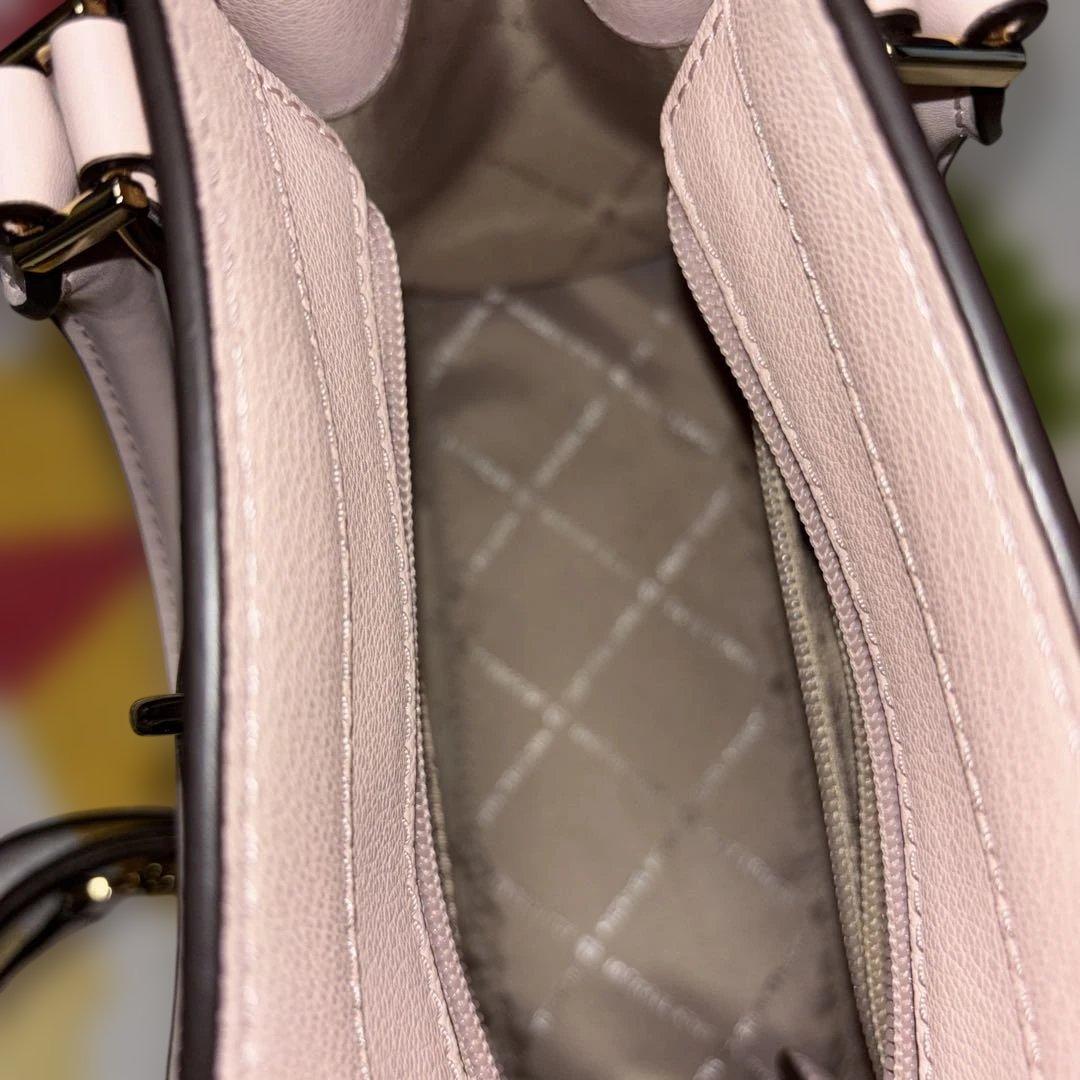 きょんち未使用品　Michael Kors ピンク トートバッグ