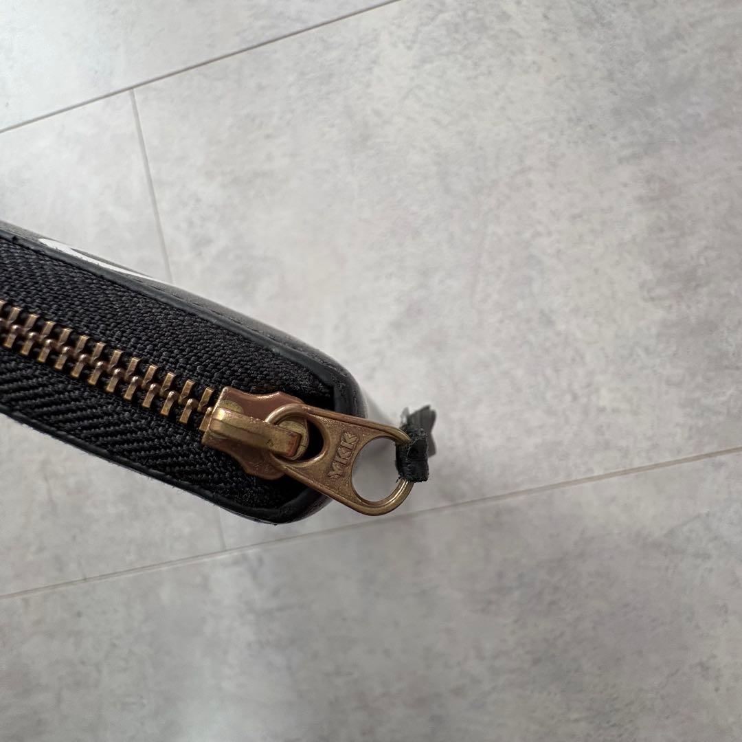 美品 コムデギャルソン ヒュージロゴ ラウンドジップ 長財布