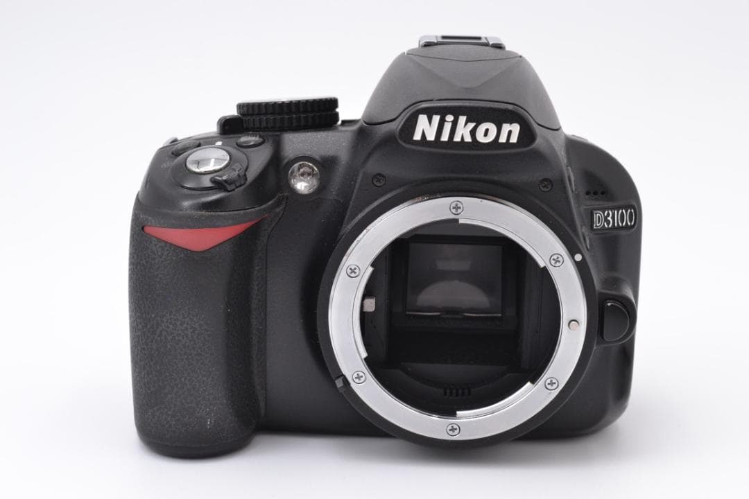 ニコン　Nikon D3100 + 18-70ｍｍ レンズセット スマホ転送ＯＫ