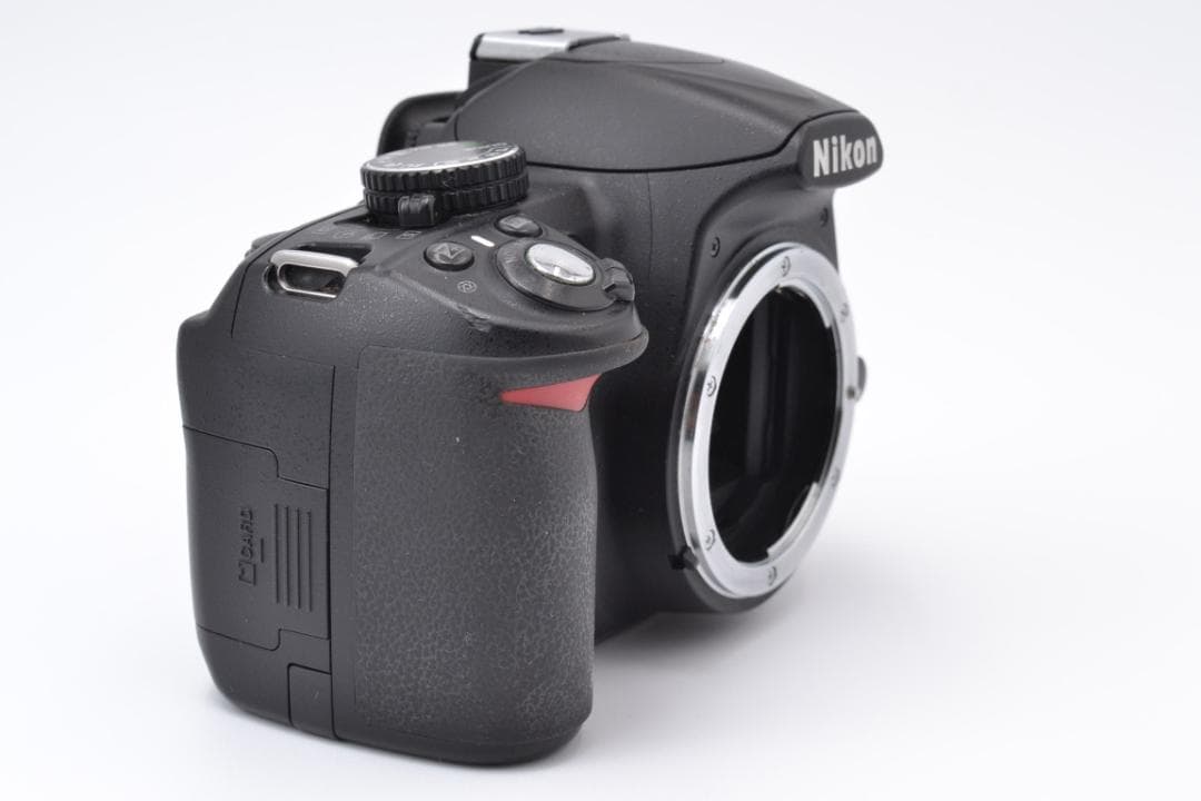 ニコン　Nikon D3100 + 18-70ｍｍ レンズセット スマホ転送ＯＫ