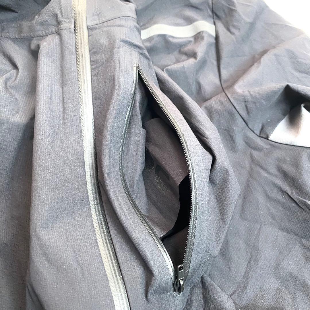 On run on clouds weather jacket ブラック　M相当