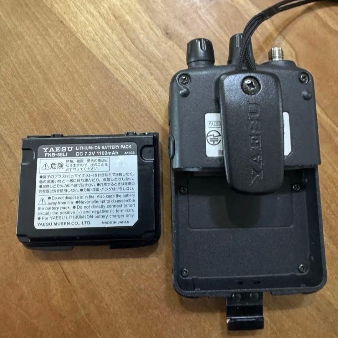 YAESU VX-5 トランシーバー スピーカーマイク、社外アンテナ2本