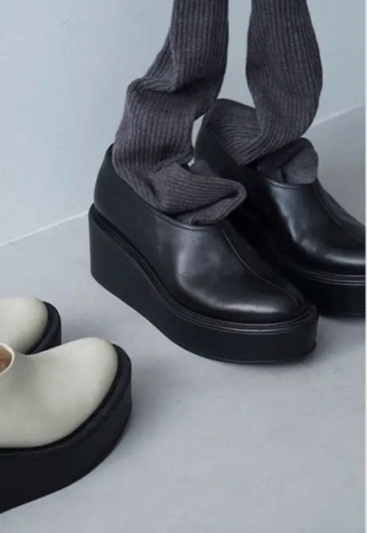 【美品】CLANE（クラネ）VOLUME SOLE SHOES 箱付き