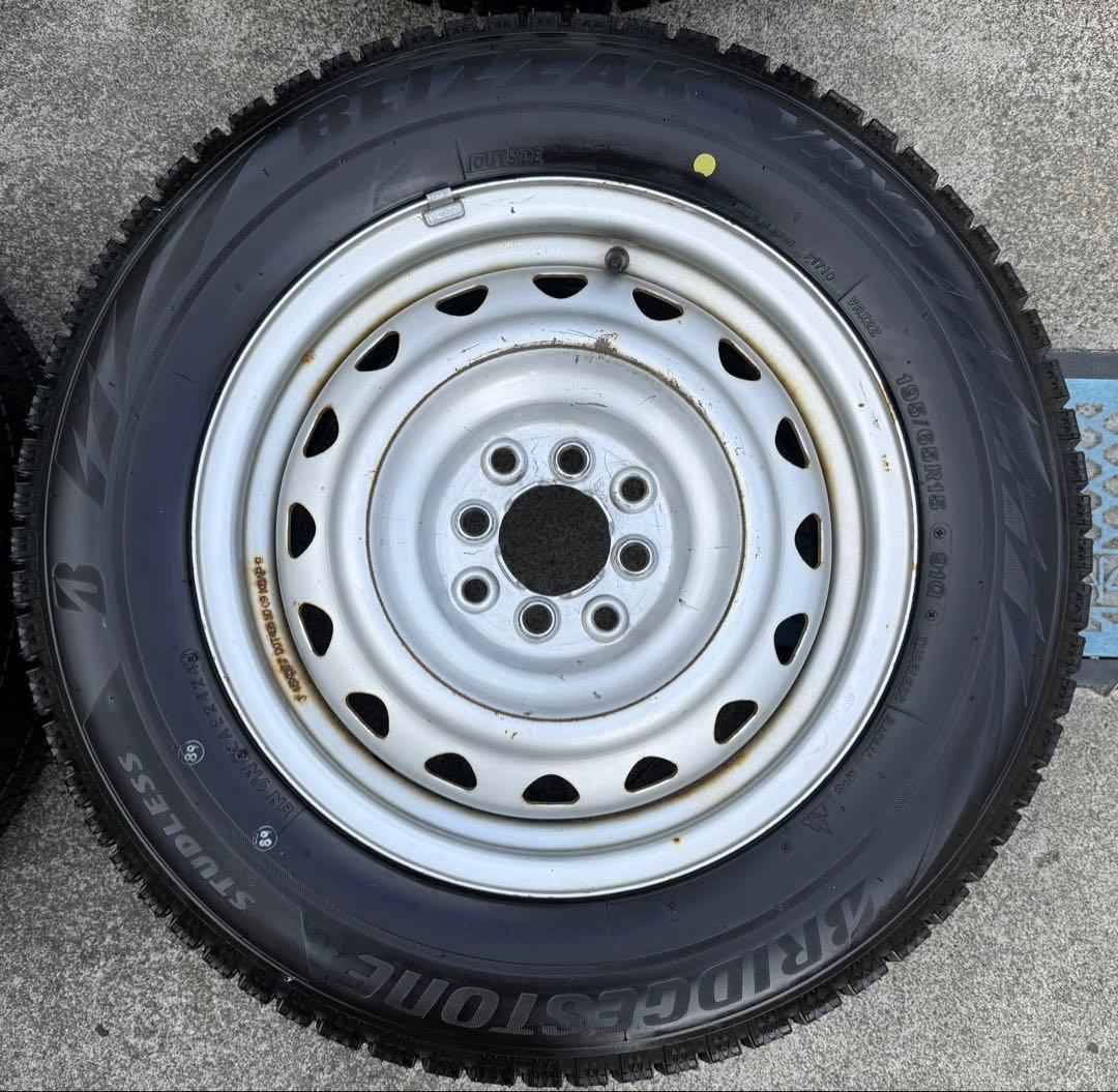 2024年製 スタッドレス タイヤ付き 8穴スチールホイール 4本セット✨溝あり