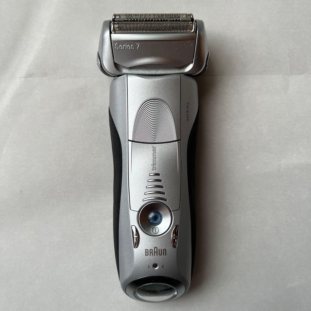 BRAUN Series 7 7898cc 本体のみ 洗浄器なし