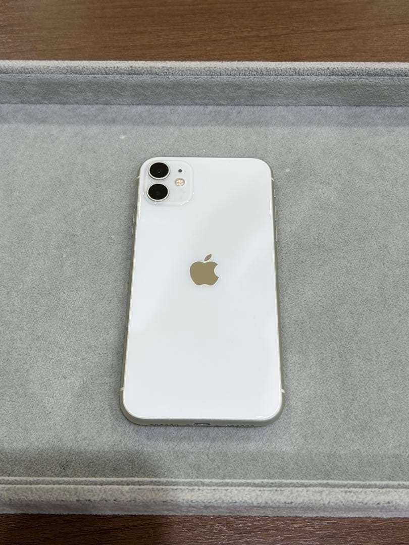 iPhone11 ホワイト 64GB 中古品