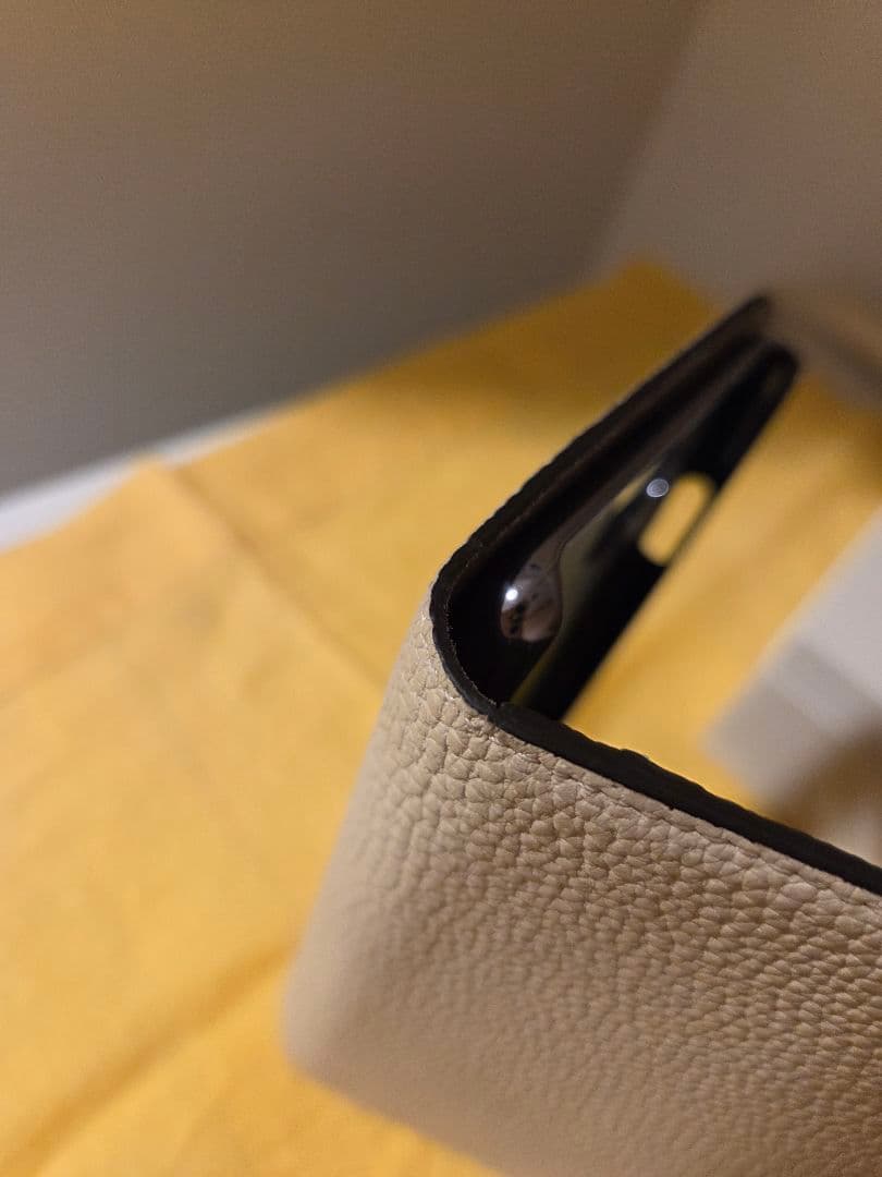 【美品】手帳型 iPhone11ケース アイボリー×エトープ　バイカラー