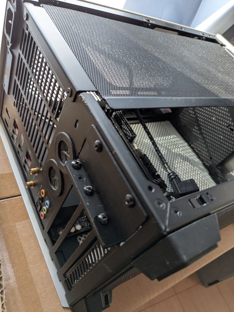 NCASE M1 v6.1 シルバー PCケース