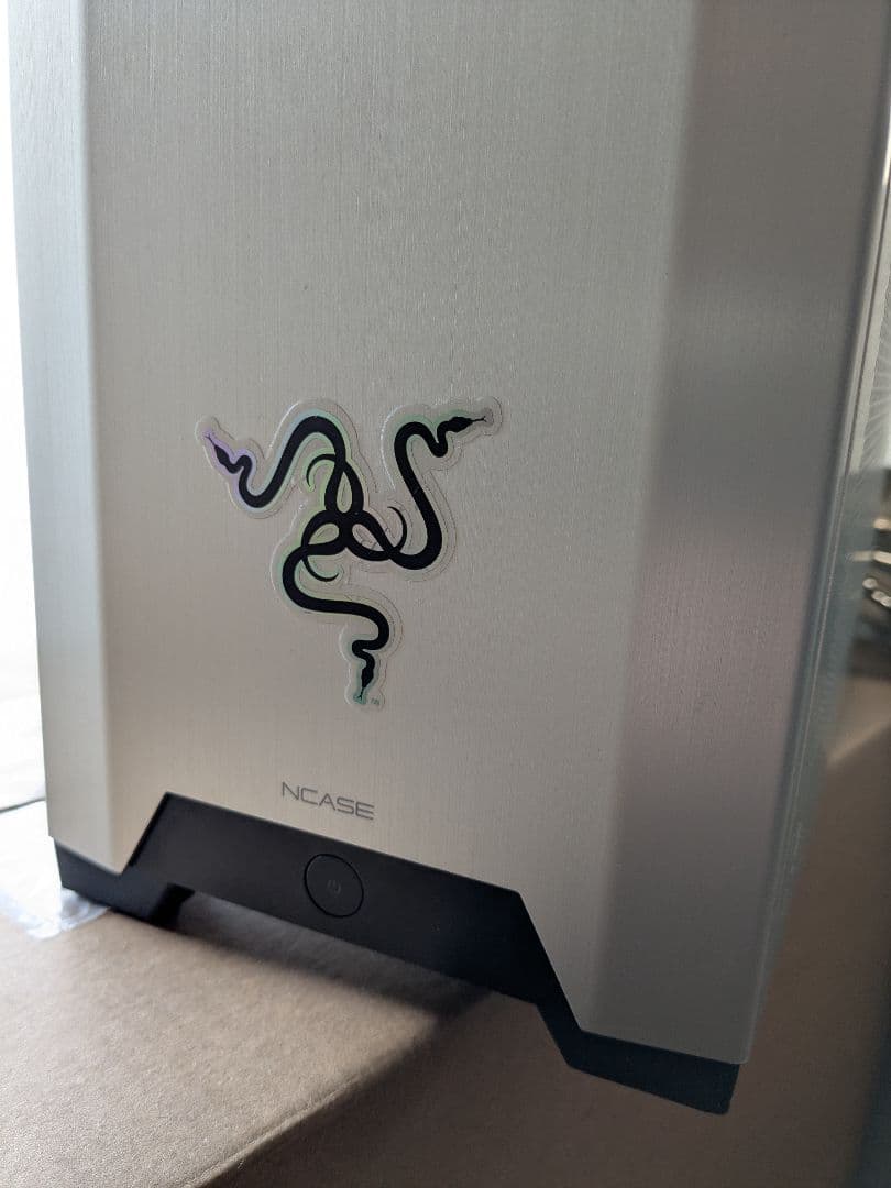 NCASE M1 v6.1 シルバー PCケース