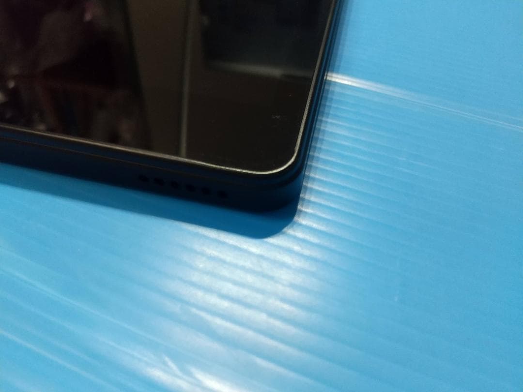 【美品】アイリスオーヤマ LUCA Tablet TM082M4N2