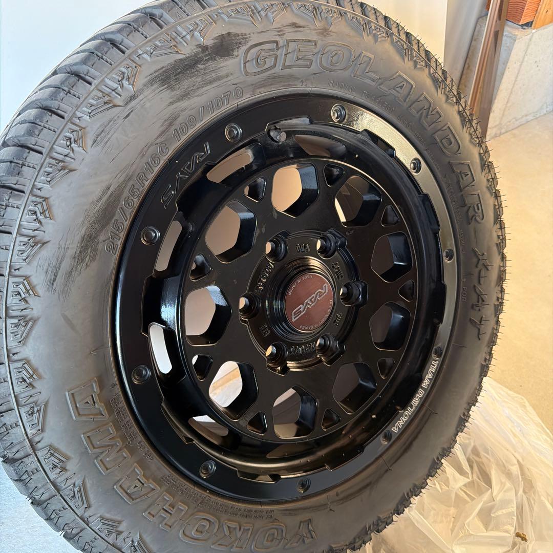 もと　 ハイエース　RAYS M9 16インチホイール・タイヤ