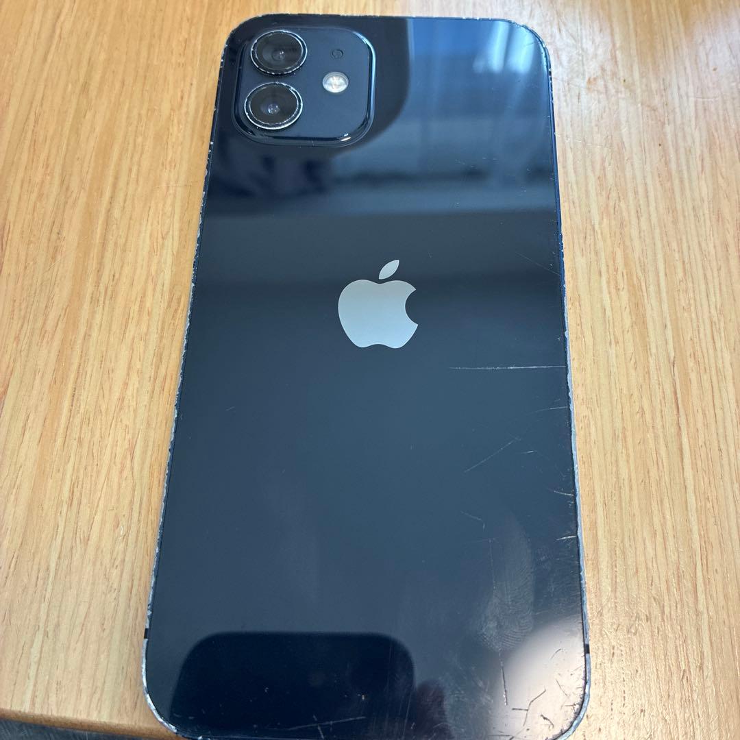 【割れなし】iPhone 12 ブラック 本体 128GB 保護フォルム付