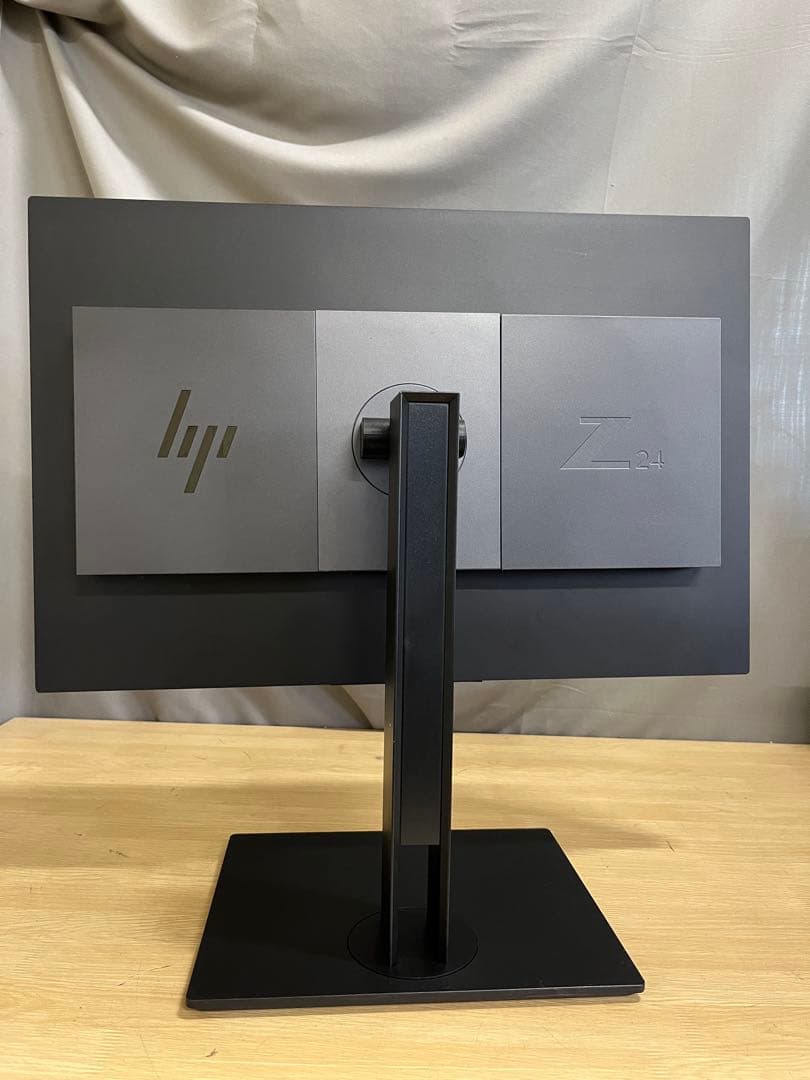 HP Z24n G2 24インチモニター　PS4対応　回転機能　高さ調節