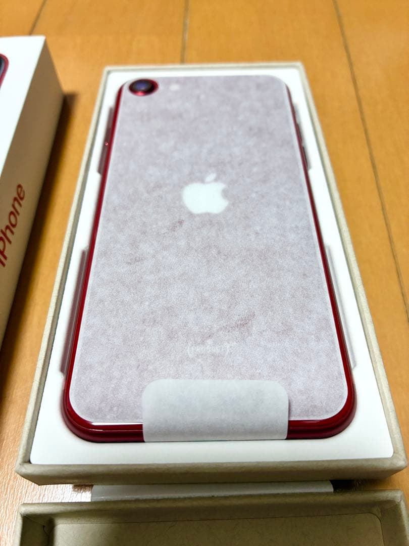 【新品未使用】iPhone SE（第3世代）256GB レッド｜純正箱・備品付き