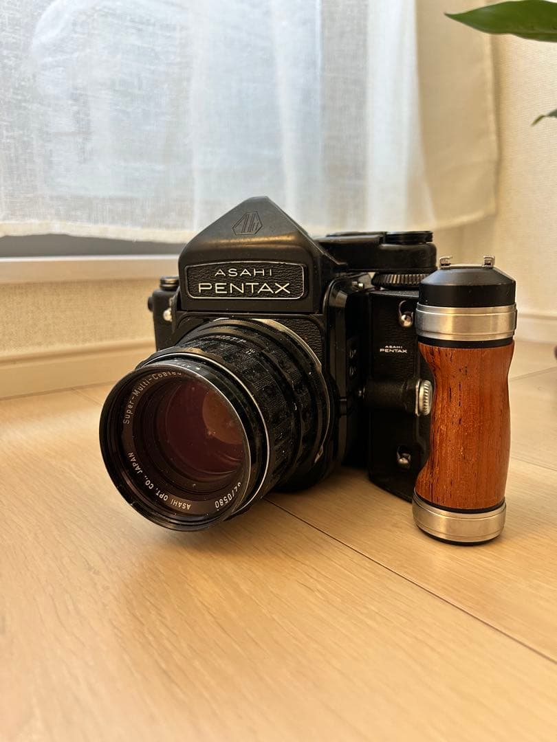 PENTAX 67 動作未確認　ジャンク品扱い　木製グリップ付き