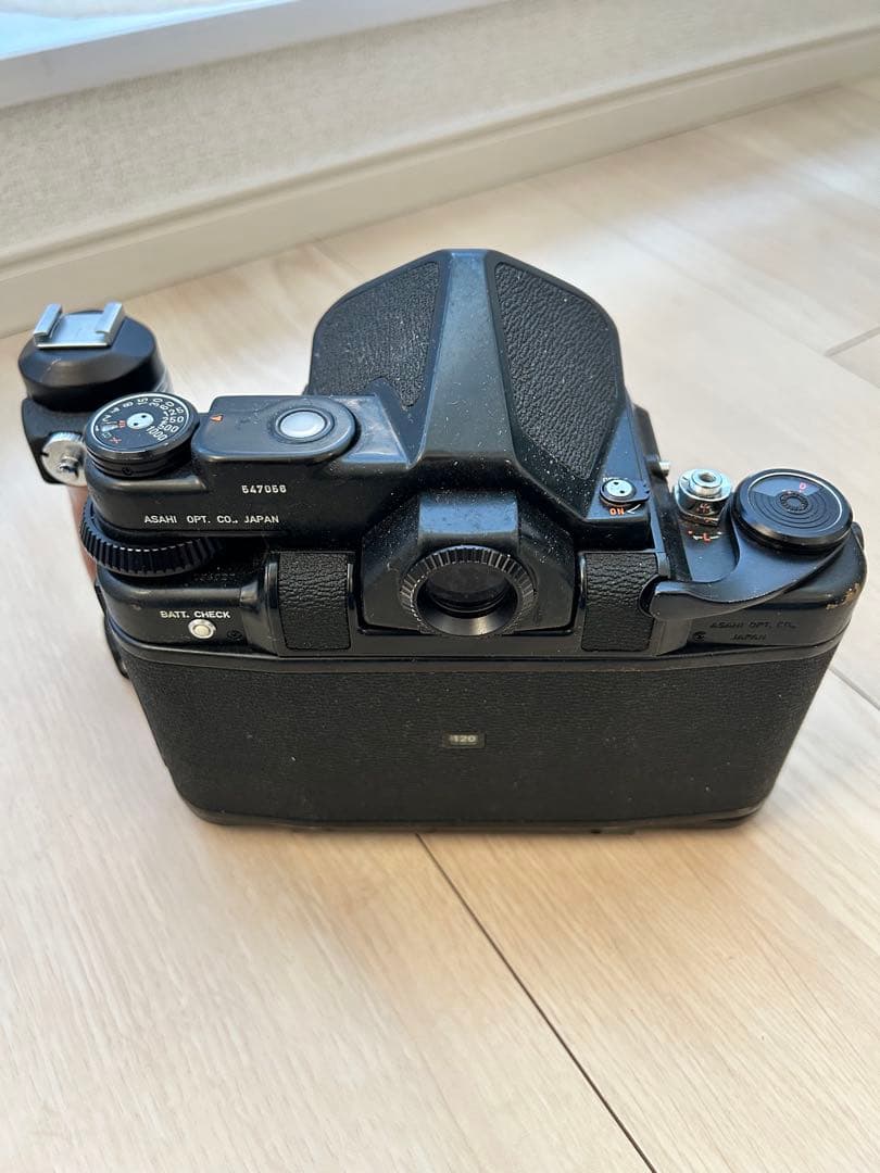 PENTAX 67 動作未確認　ジャンク品扱い　木製グリップ付き