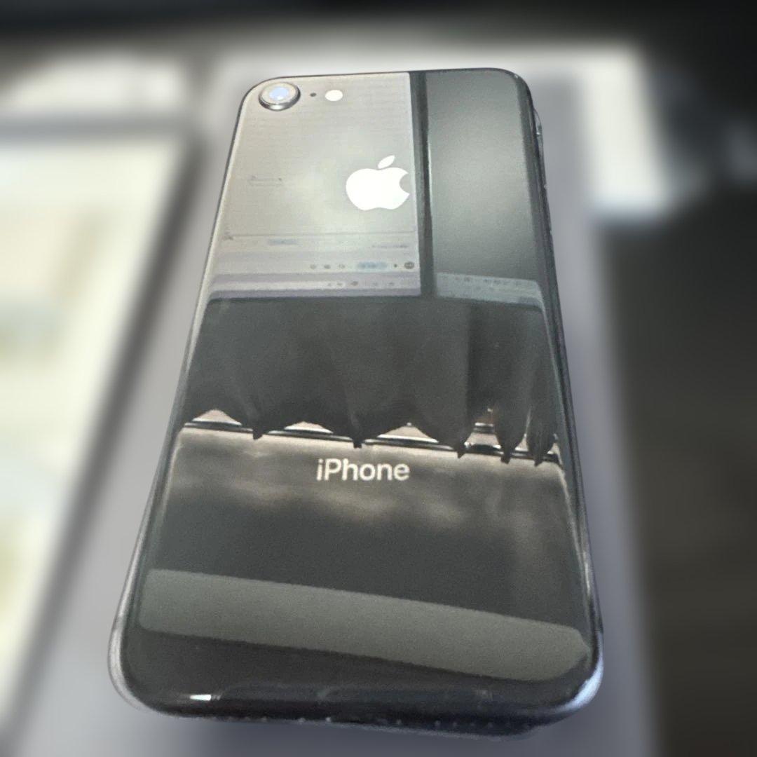 Apple iPhone 8 64GB 本体 中古品