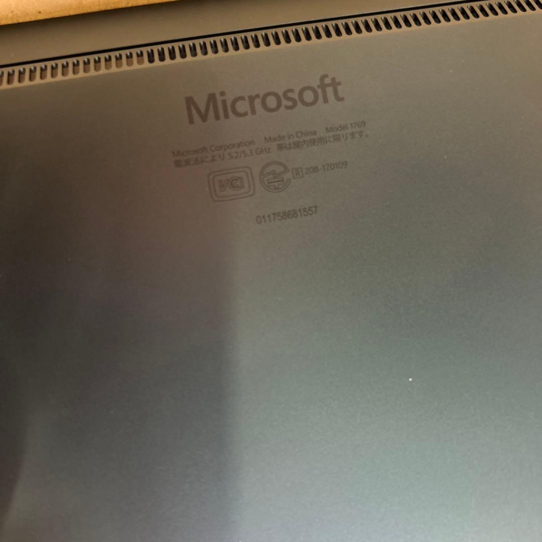 Microsoft Surface Laptop 第1世代 Model 1769