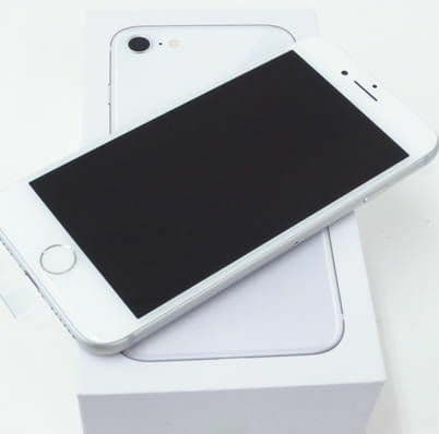 au iPhone8 64GB 銀 新品同様品 判定○ 白ロム