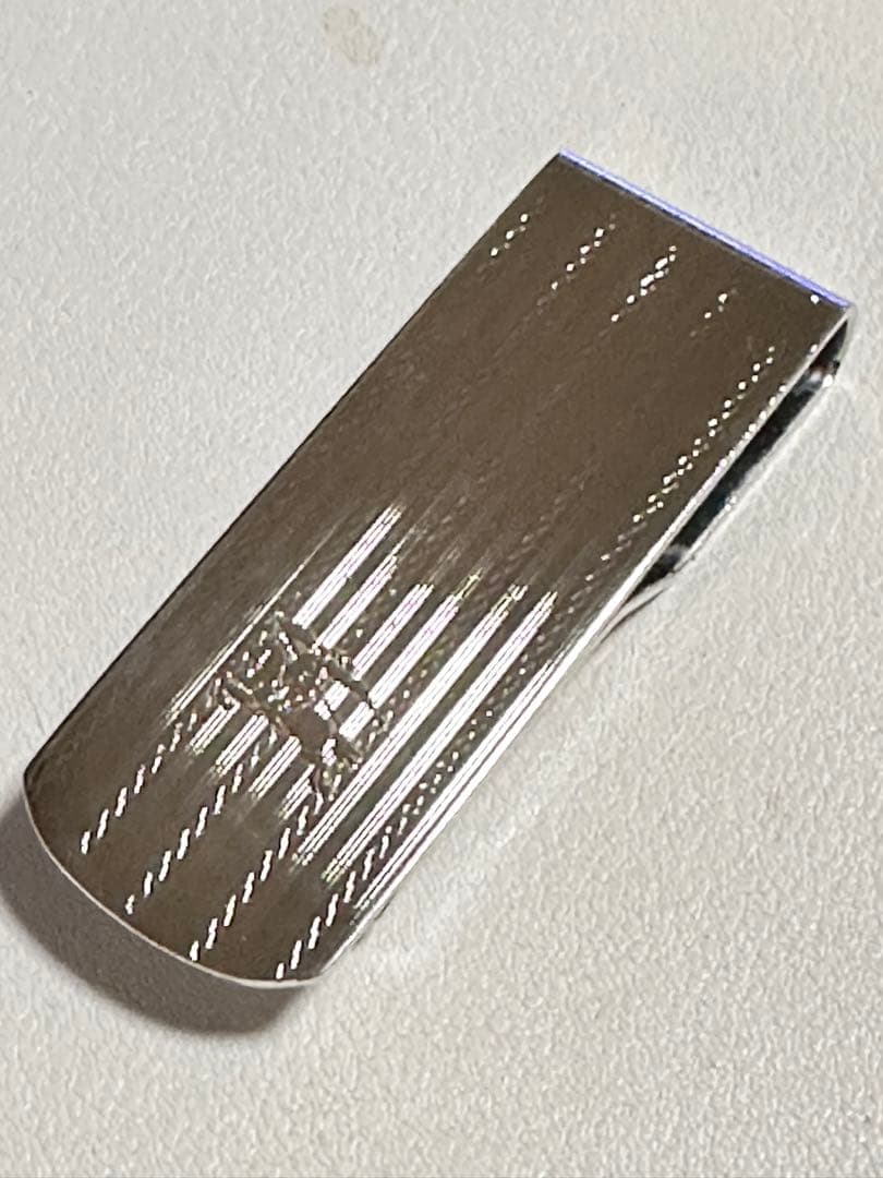 BURBERRY バーバリー マネークリップ 札ばさみ シルバー系　鏡面仕上げ