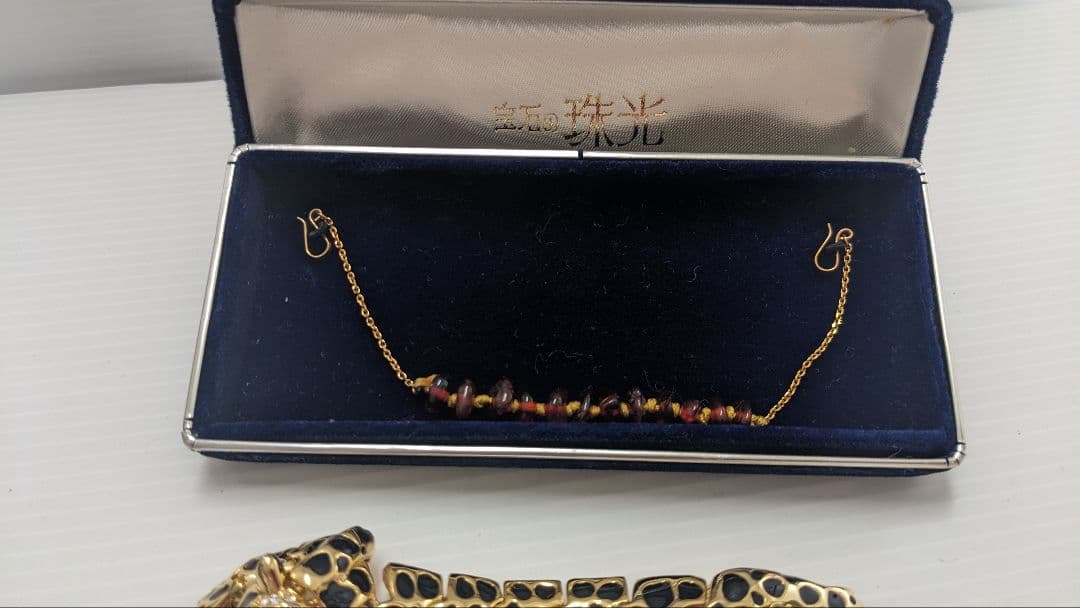 【美品】ヴィンテージ グリーンアイ 豹 ブローチ アクセサリー