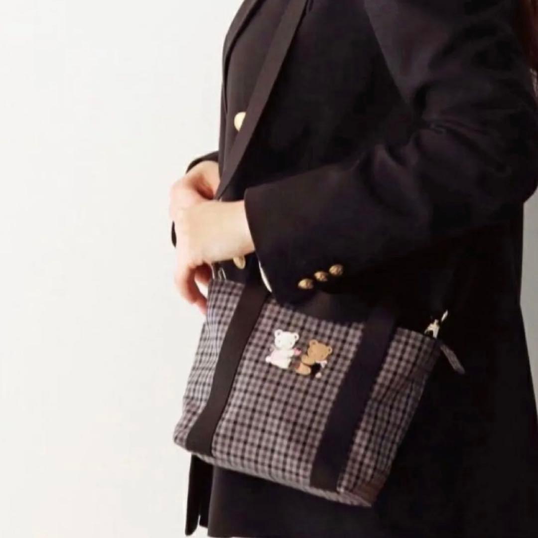 【familiarショルダー】ふるさと納税　ファミリア ショルダーバッグ　黒