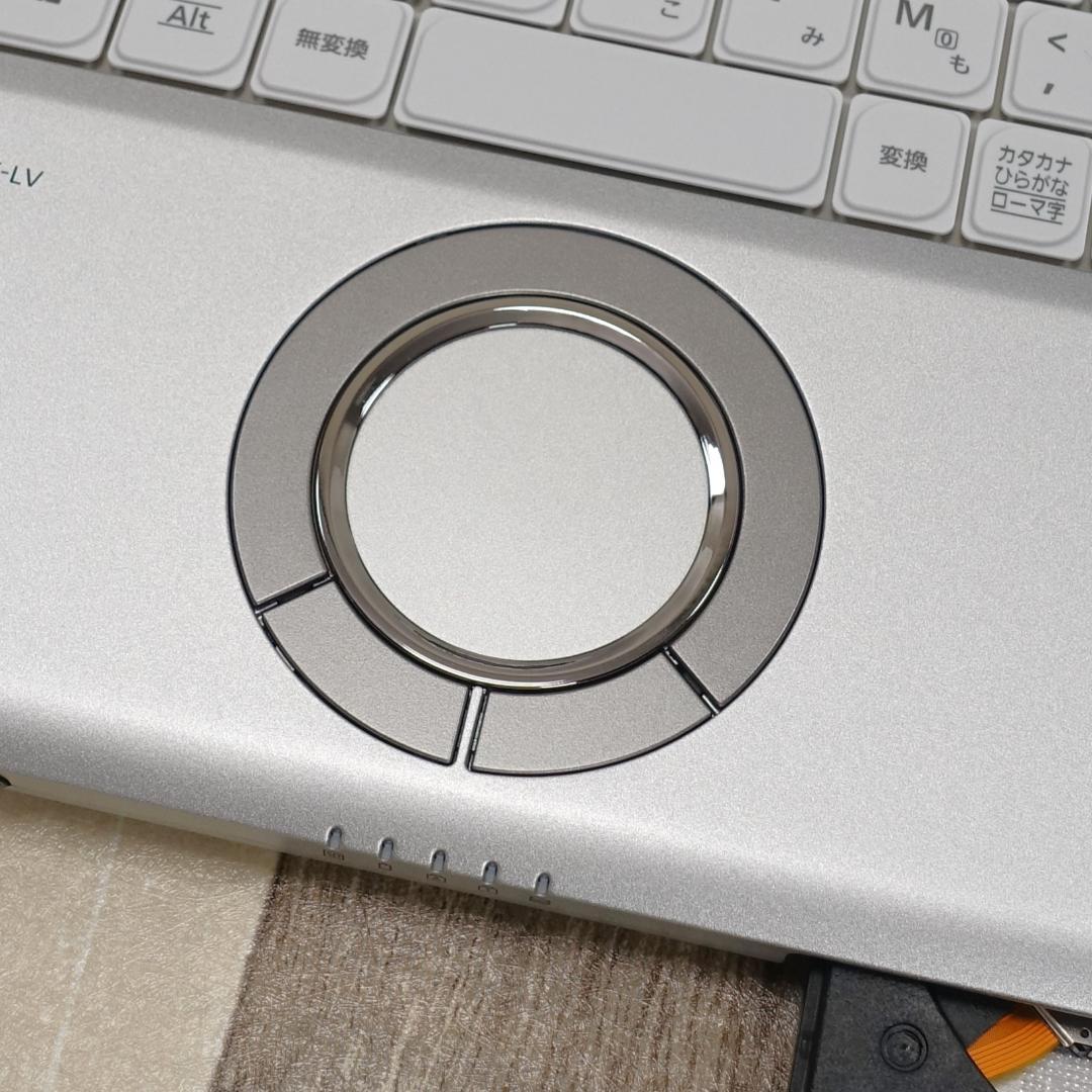 累積使用時間僅少で極美品の１４インチ✨第１０世代ｉ５に超高速ＳＳＤ＆ＤＶＤマルチ