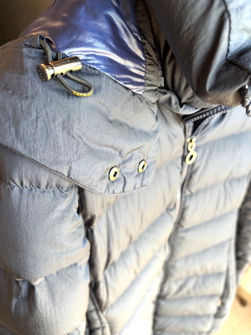 早い者勝ち　TATRAS ポリテアマネイビーダウン タトラスPOLITEAMA紺