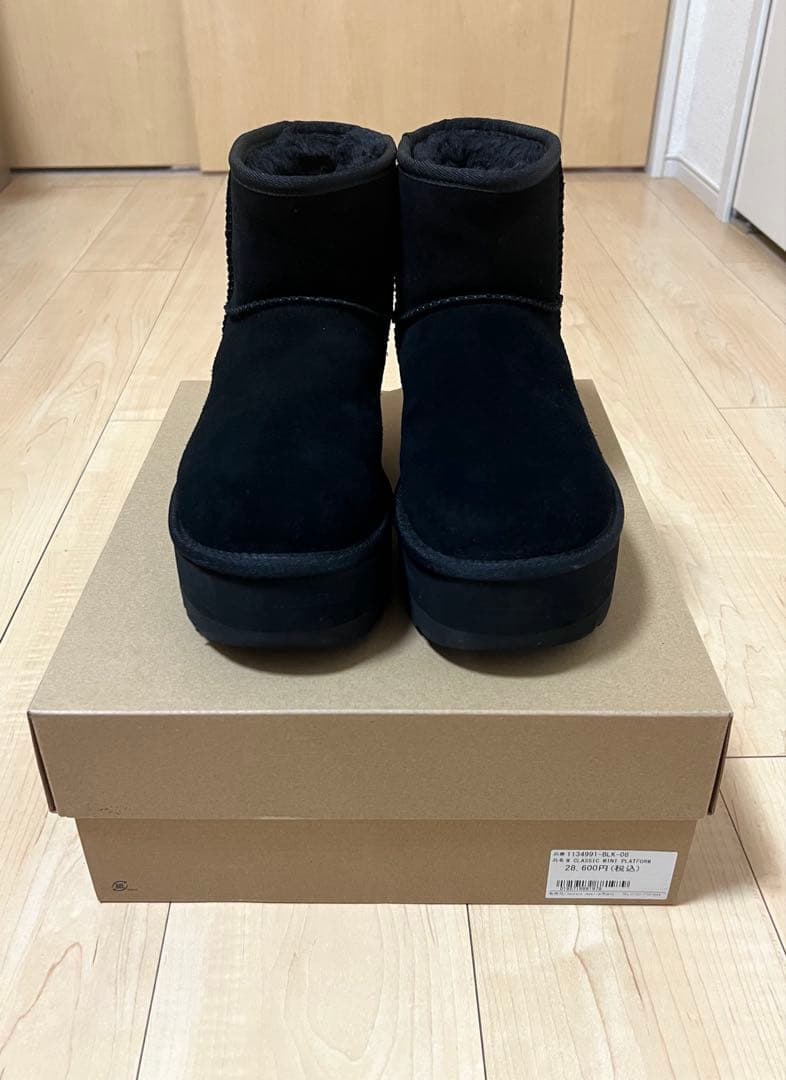 週末限定★UGG クラシックミニ　黒　厚底　暖かい♡ ブーツ