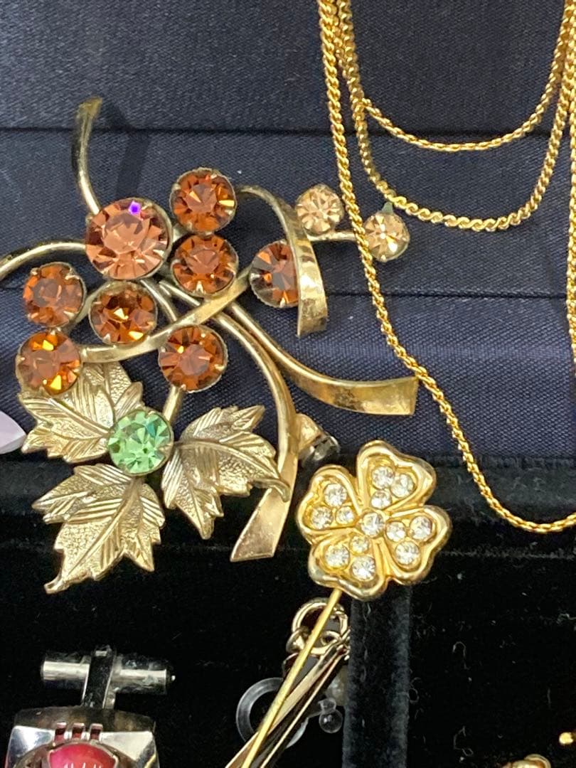 値下げ！遺品整理　イヤリング　ネックレス　時計　ブローチ　タイピン　金杯　小判